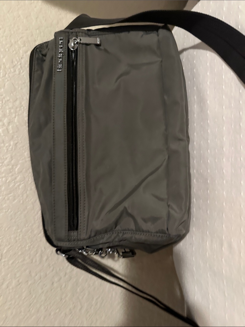 Hedgren crossbody